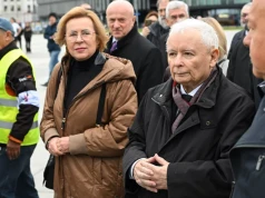 Gorąco na miesięcznicy smoleńskiej. „Był zamach i to zbrodnia Putina!”. Kaczyński zagłuszany okrzykami „kłamca”