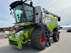 Prawie nie pracował, a już jest ponad 200 tys. zł tańszy. Kombajn Claas trafił na sprzedaż