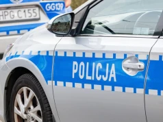 Atak nożem przed szkołą w Warszawie. 21-latka raniła dwie nastolatki