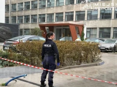 Atak nożem w szkole. 21-latka zaatakowała trzy osoby, 17-latka trafiła do szpitala
