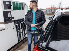 Gdzie dwóch się bije, tam Polska korzysta? Nowy sondaż ws. cen paliw
