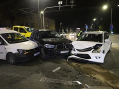 Wjechał na czerwonym. Wypadek z udziałem trzech aut na Al. Racławickich w Lublinie