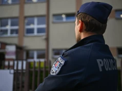 Premier o atakach w szkołach: straszenie się dla zabawy również powoduje realne zagrożenie