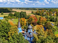 "W Polskę jedziemy". O podlaskiej Krainie Otwartych Okiennic