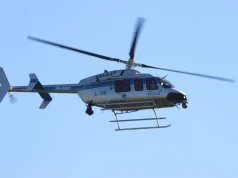 Wielkie siły policji i śmigłowiec. Dwa pociągi pod obserwacją