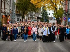 Procesja różańcowa przeszła ulicami Jasła. Uczestnicy modlili się w intencji Ojczyzny, rodzin i pokoju na świecie