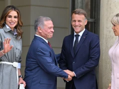 Elegancka sukienka do pracy? Królowa Rania znalazła idealny model