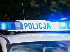 Ruszył na nich z nożem, policjantka oddała strzał. 44-latek nie żyje