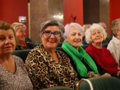 Koncert Zespołu Pieśni i Tańca Kielce w Wojewódzkim Domu Kultury. Polonez, mazur, tańce lubelskie i rzeszowskie. Zobacz zdjęcia