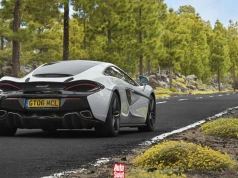 McLaren wjechał w dziurę. Polska gmina dopłaciła do 450 tys. zł odszkodowania