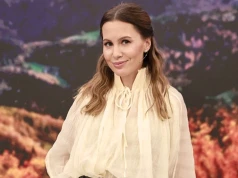 Takie spodnie optycznie wydłużają nogi. Stylizacja Agi Hyży to hit jesieni