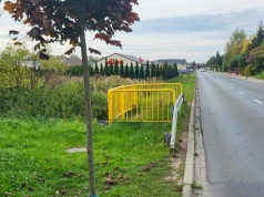 „Wystarczy źle postawiona stopa bądź chwila nieuwagi i dziecko ląduje na jezdni”