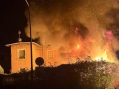 Policjanci ratowali ludzi i zwierzęta podczas pożarów w Jeleniej Górze