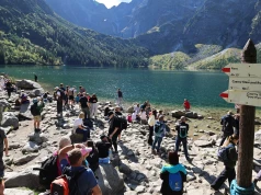 Zakładają maski i idą w Tatry, by łamać przepisy. "To nie są pojedyncze przypadki"