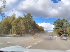 Kolizja Chevroleta Corvetty, Porche i Fiata na DK-81 w Pawłowicach - film z momentem zderzenia