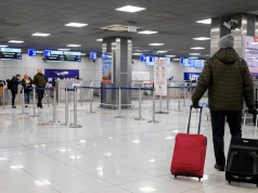 Ci pasażerowie będą musieli pojawić się na lotnisku wcześniej. Ryanair wprowadza zmiany z bagażem