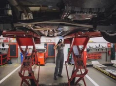 Kierowcy tankują i żałują. Mechanicy ostrzegają przed skutkami