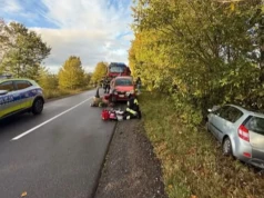 Wpadła samochodem w drzewa w Sławęcinie. Kobieta jest w szpitalu
