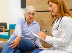 Ile witaminy D przyjmować? Eksperci wskazują najnowsze wytyczne dla Polaków. Objawy niedoboru mogą być poważne