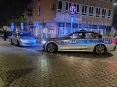 Pijany kierowca wjechał w zaparkowane auta.