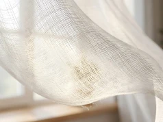 Stara firanka nie musi lądować w koszu. Ten prosty patent daje jej drugie życie