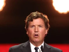 Tucker Carlson usprawiedliwia napaść Hitlera na Polskę. Co to mówi o amerykańskiej prawicy?