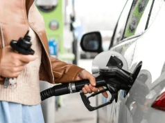 Ceny paliw w środę 14 października. Benzyna znów drożeje, diesel zaskakuje