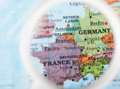 Francja zadłużyła się po uszy. Czy pociągnie na dno całą Europę?
