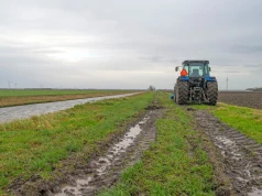 Rząd uruchamia pomoc dla rolników. Nawet 3 tys. zł za hektar