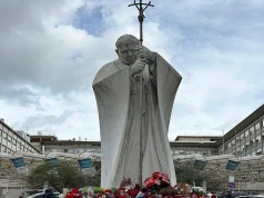 Papież w szpitalu: zabieg przebiegł pomyślnie