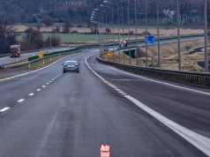 Kto ma pierwszeństwo na pasie rozbiegowym? Przepisy są jasne