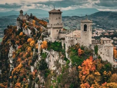 San Marino przestaje być wycieczką na kilka godzin. Coraz więcej turystów zostaje na noc.
