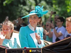 Księżna Kate i Charlotte przyłapane w metrze. Uwagę zwróciło zachowanie 11-latki