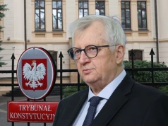 Ping-pong z sędziami. Szef Kancelarii Sejmu odsyła do prezesa TK