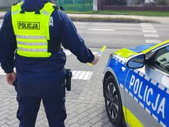 Powiat wieruszowski: policja przypomina o obowiązku noszenia odblasków