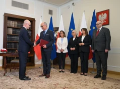 Berek złożył ślubowanie "wobec prezydenta". Nawrockiego nie było na miejscu