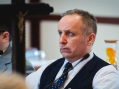 Według radnego, przez opryski chorują zwierzęta w Legnicy. Co zrobi miasto?