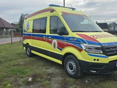 Nowy ambulans rusza do akcji. Ratownicy z Wolborza dostali nowoczesną karetkę