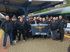 Orzeł jak z III Rzeszy na kibicowskiej fladze. „Stara Gwardia” z Zabrza przekroczyła granicę dobrego smaku?