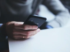 Polska wdroży nowoczesny system Cell Broadcast. Rewolucja w ostrzeganiu ludności cywilnej