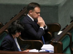Rada Fiskalna ostrzega: rząd ryzykownie zwleka ze zmniejszaniem deficytu. Wątpliwości wokół prognoz rządu