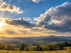 Pogoda w powiecie ząbkowickim na 15–18 października. Najpierw 17°C, później zimny weekend. Czy grożą przymrozki?