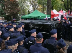 Berek bez ślubowania. Prezydent odwołuje wizytę!