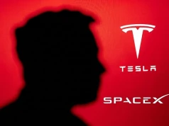 Fuzja Tesli i SpaceX? Barclays wskazuje możliwy termin, ale rynek wciąż czeka na konkrety