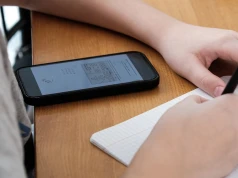Studenci na potęgę używają AI. "Widzę kolegów, którzy ściągają z AI. Strach mnie ogarnia, że oni też będą lekarzami"