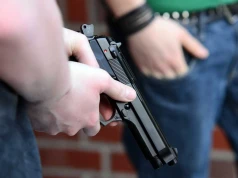 Atak z bronią w szkole. Napastnicy otworzyli ogień. Nie żyje nauczyciel