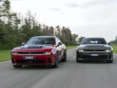 Dodge Charger Hellcat z silnikiem V8. Benzynowa legenda wraca na rynek