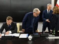 Senat przyjął ustawę o DSA. Szybsze blokowanie nielegalnych treści