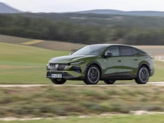Peugeot 408 remisuje z Renault Clio. Ranking rejestracji samochodów Francuskie.pl 1-9 października 2026 r.