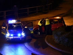 Na oczach policjantów wjechał na pas zieleni na rondzie, miał 2,4 promila
